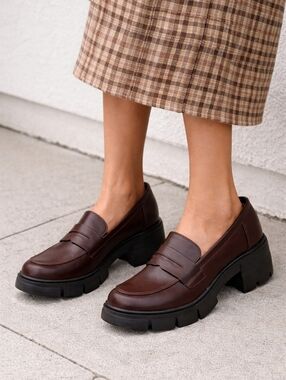 NWT G.C. Shoes Vance Chunky Platform Penny Loafers Dark Brown Size 7.5